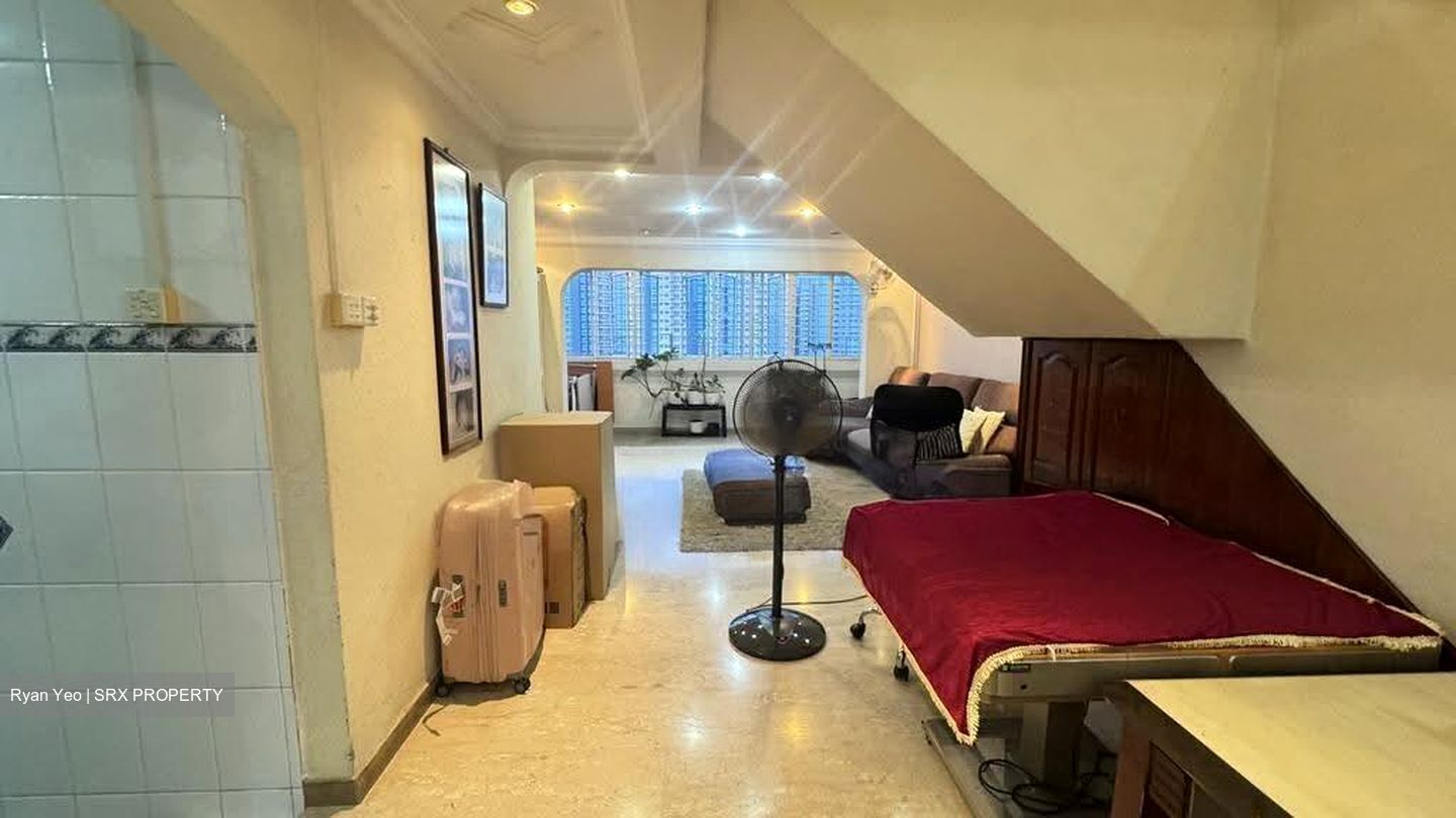 Blk 142 Bukit Batok Street 11 (Bukit Batok), HDB Executive #619414531